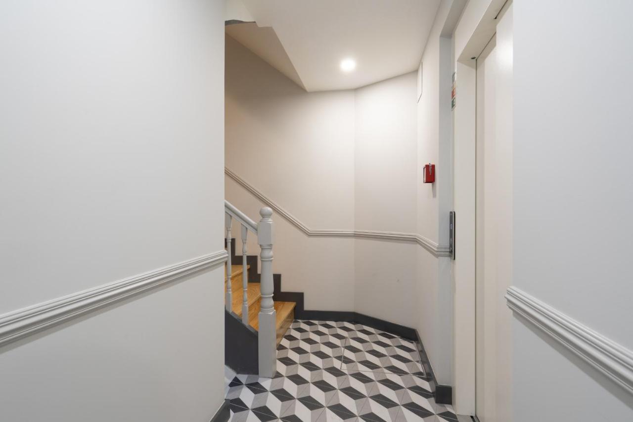 Host Wise - Enchanting Design Flat - Premium Location Porto Eksteriør billede
